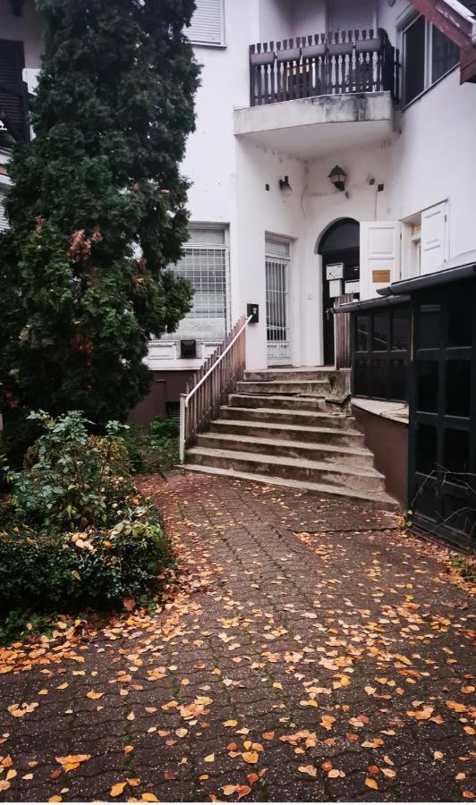 Elit Apartman Appartamento Debrecen Esterno foto